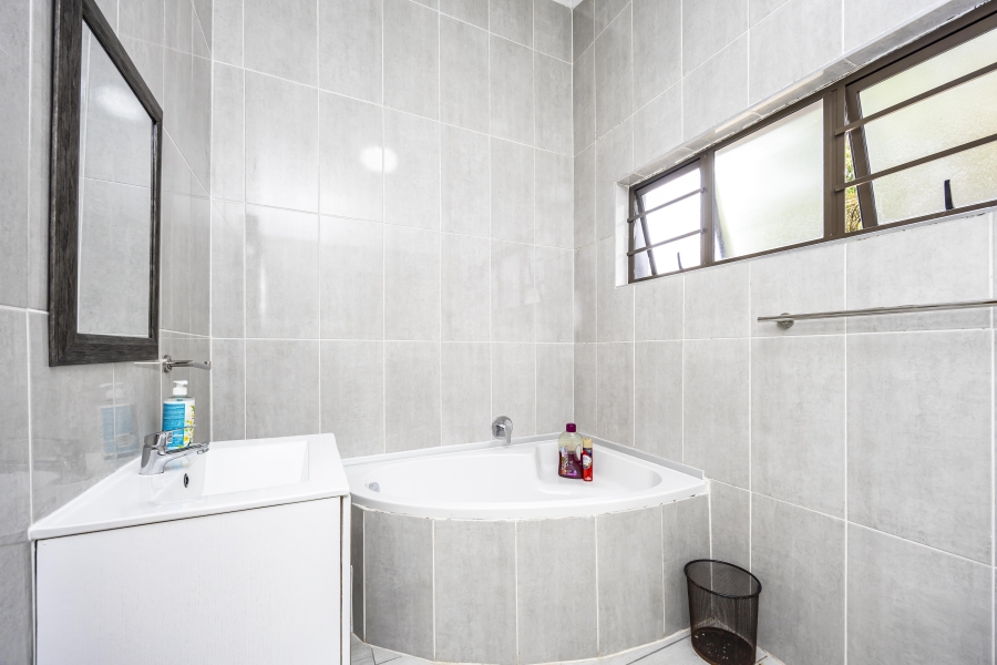 3 Bedroom Property for Sale in Beacon Bay Eastern Cape